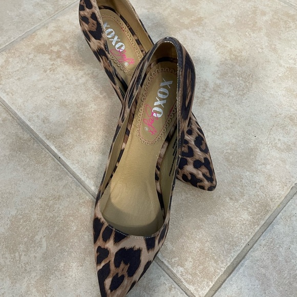 XOXO Brown and Black Heels Leopard Print Stiletto - Picture 3 of 4